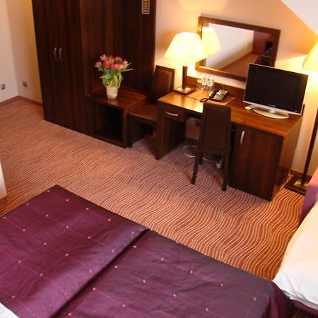 Hotel Azalia & Spa نيبووميتسا المظهر الخارجي الصورة