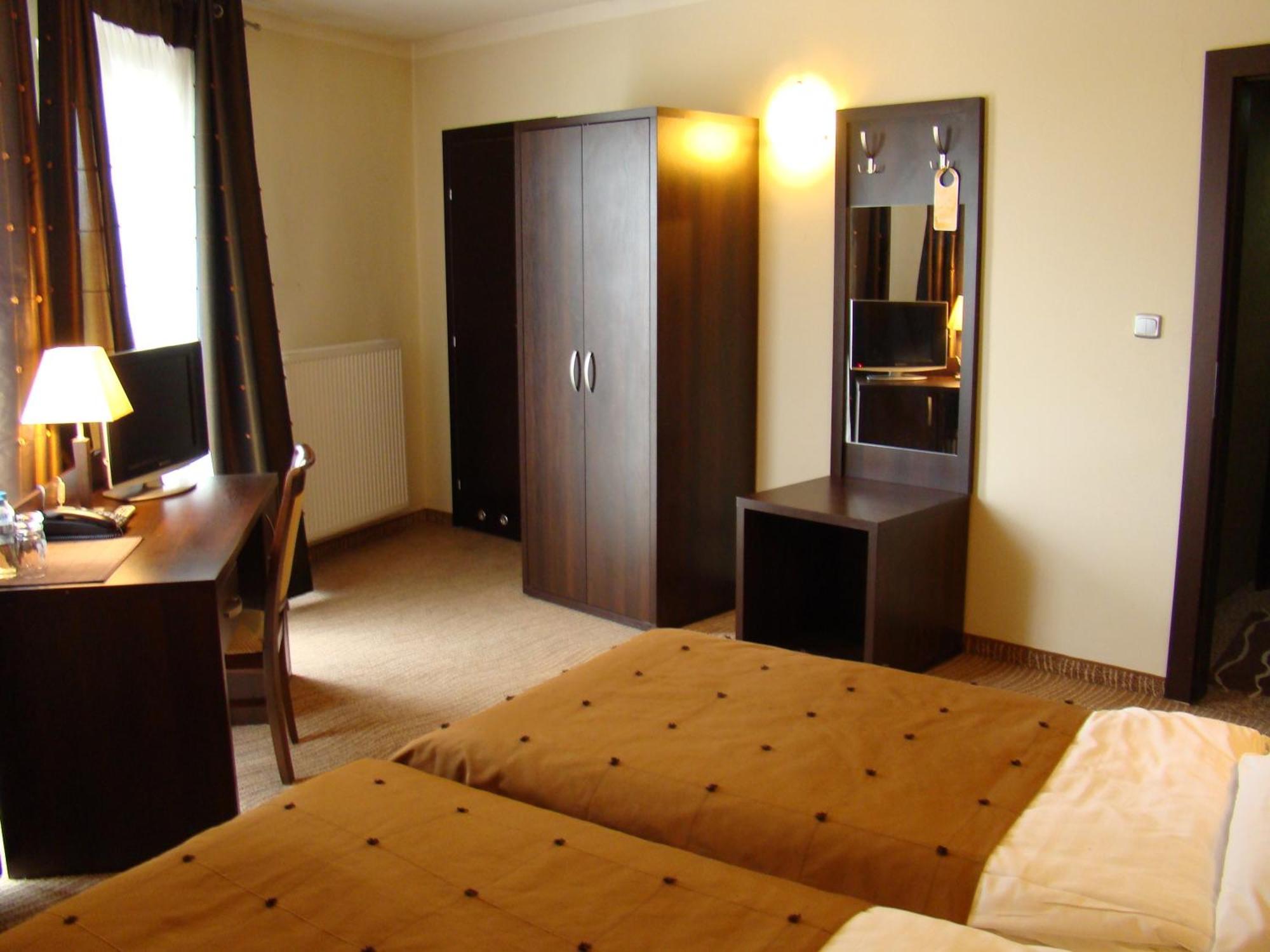 Hotel Azalia & Spa نيبووميتسا المظهر الخارجي الصورة