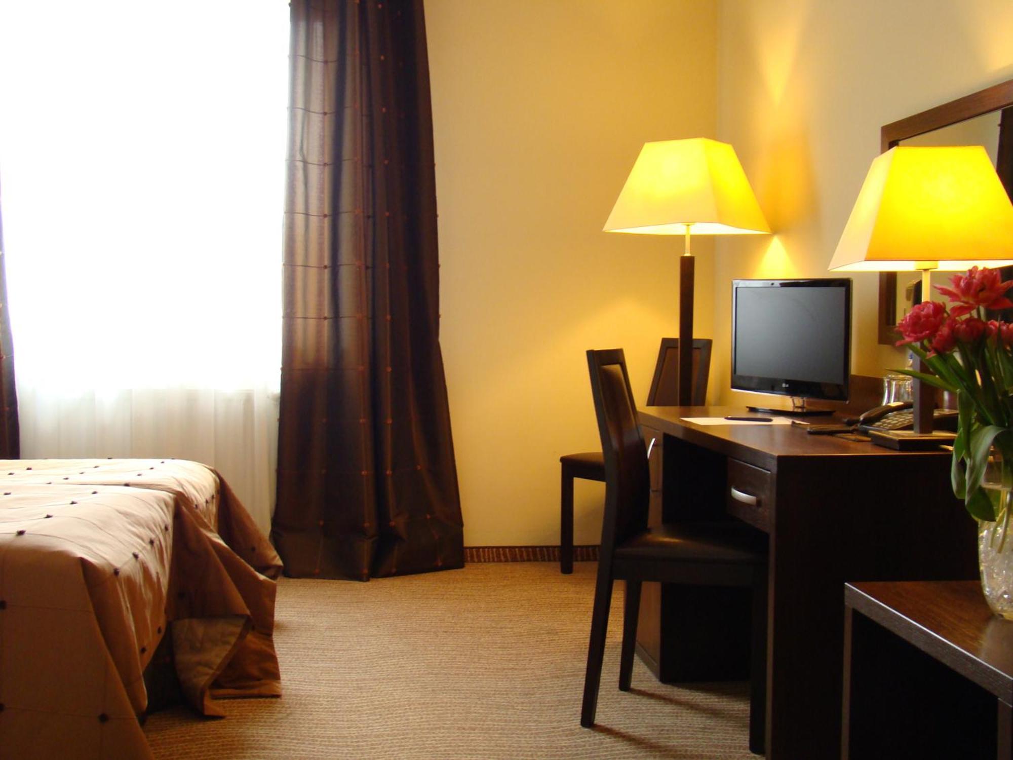 Hotel Azalia & Spa نيبووميتسا المظهر الخارجي الصورة