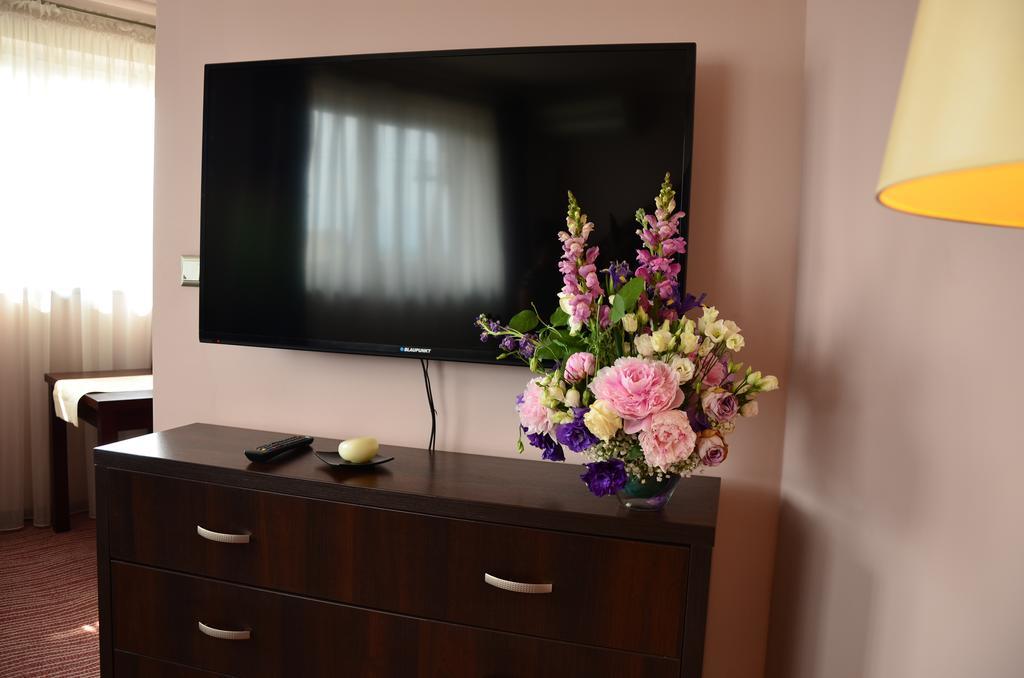 Hotel Azalia & Spa نيبووميتسا المظهر الخارجي الصورة